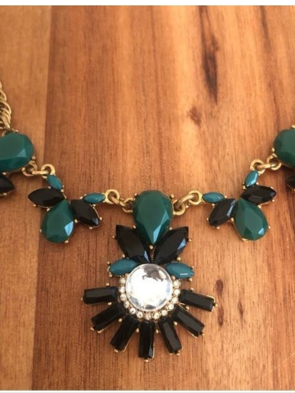 J. Crew Green And Black Clear Crystal Statement Necklace With Gold Tone Chain - Picture 2 of 4